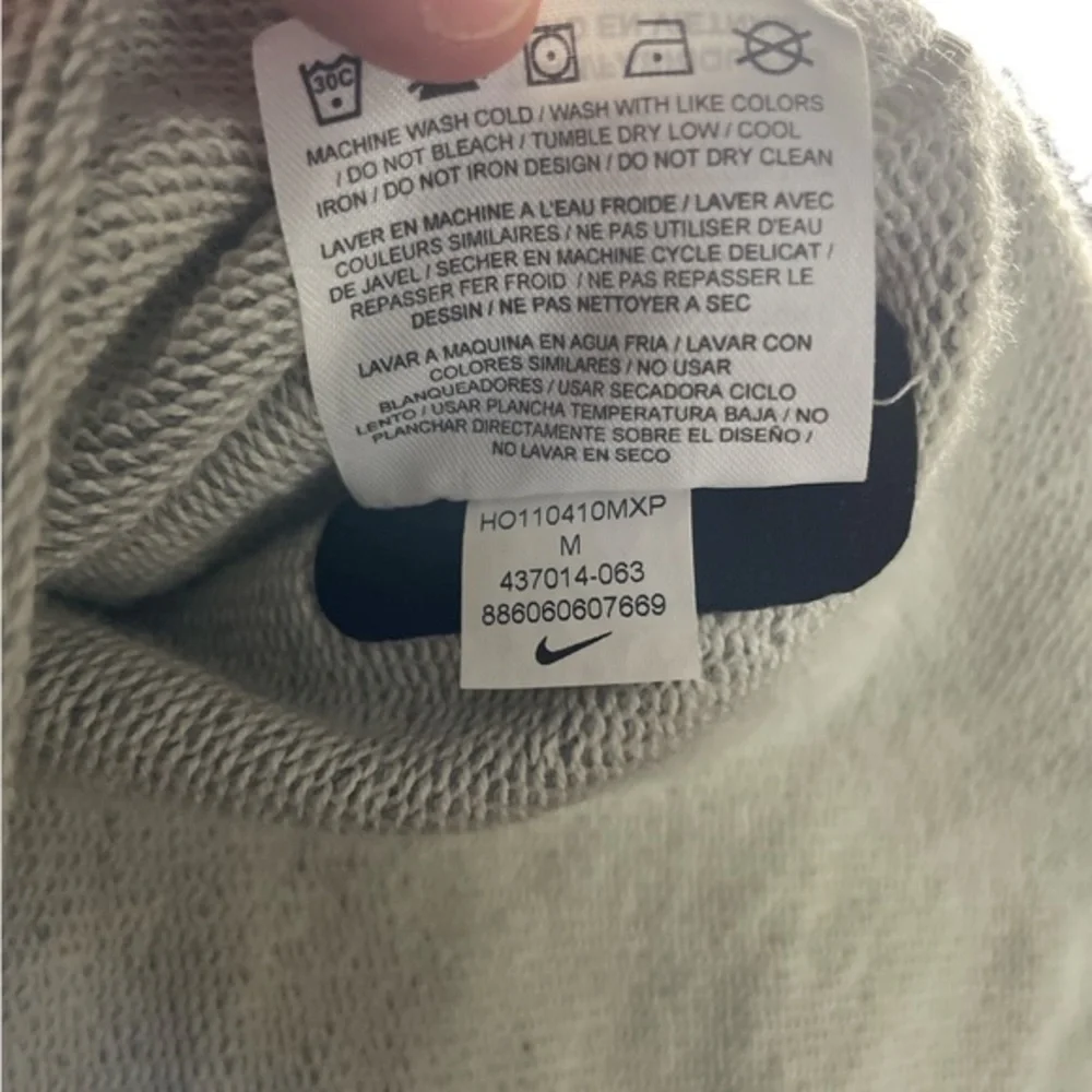 Nike AW 77 Women's Hoody Hoodie Medium Jacket Grey Pullover Sweater 437014-063‎